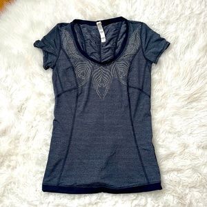 Lululemon top size 4
